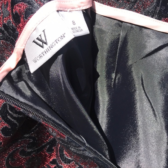 Tapestry style skirt. Worthington - Picture 3 of 3